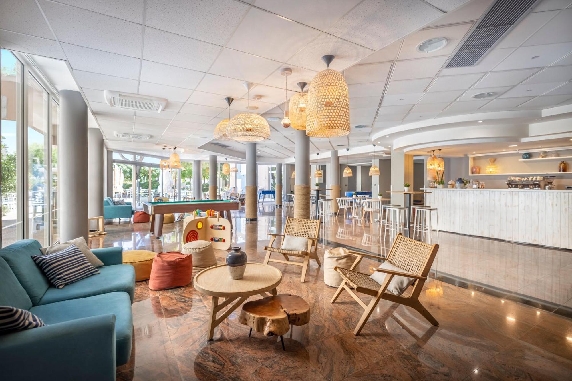 Sunny Baska Hotel By Valamar, Ex Corinthia Dış mekan fotoğraf