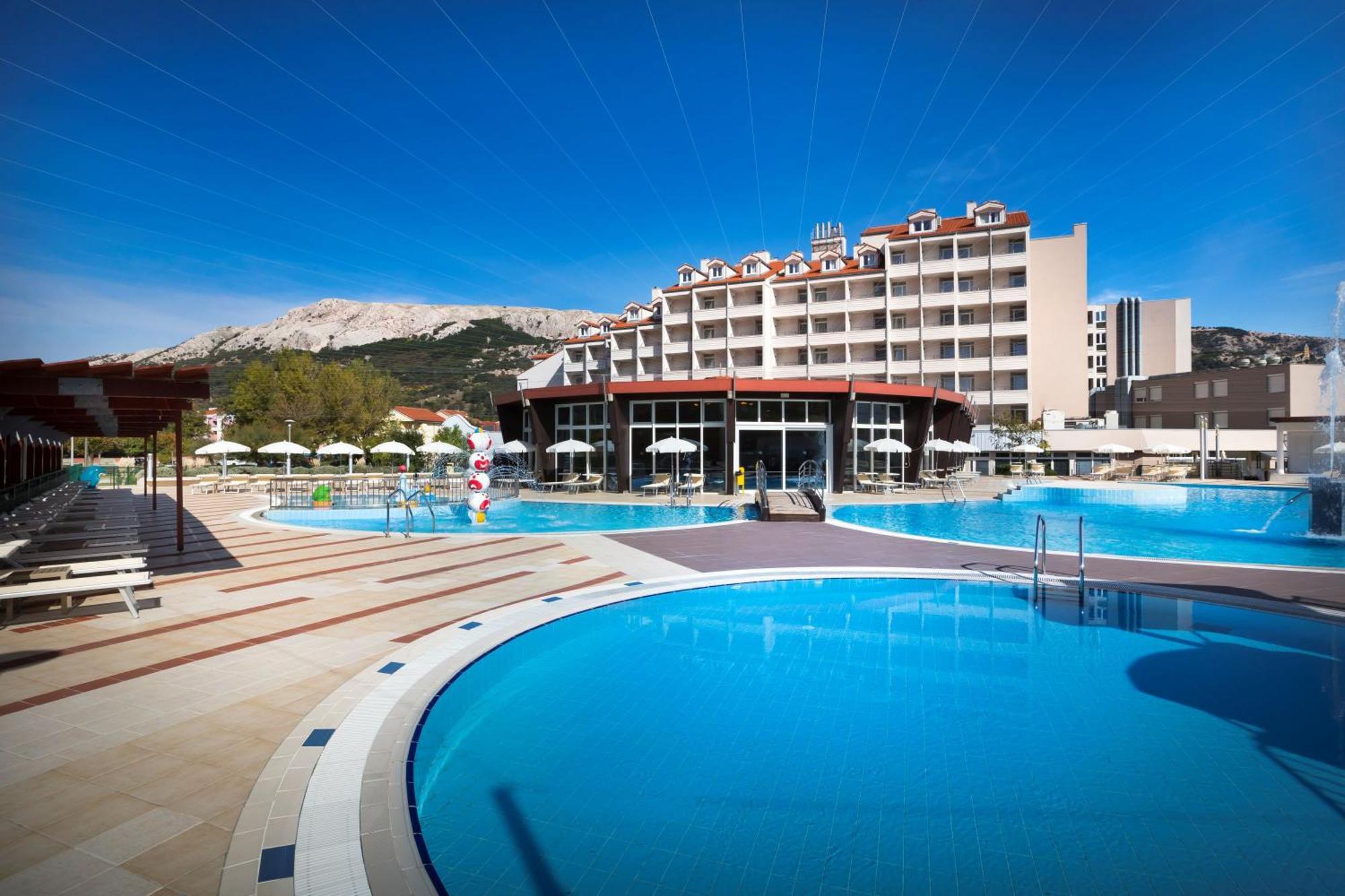 Sunny Baska Hotel By Valamar, Ex Corinthia Dış mekan fotoğraf